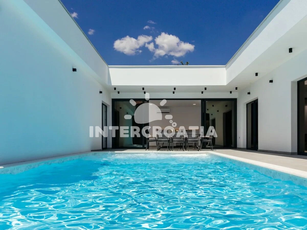 Vila UNKNOWN 7000 N1