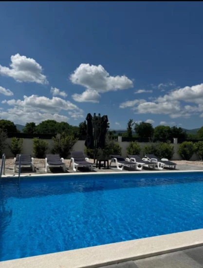 Vila UNKNOWN 7000 N1