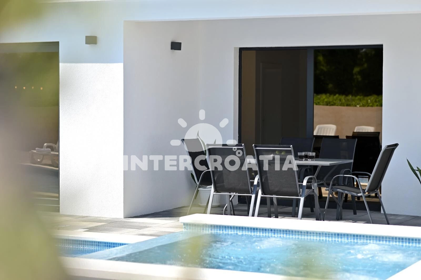 Vila UNKNOWN 7000 N1