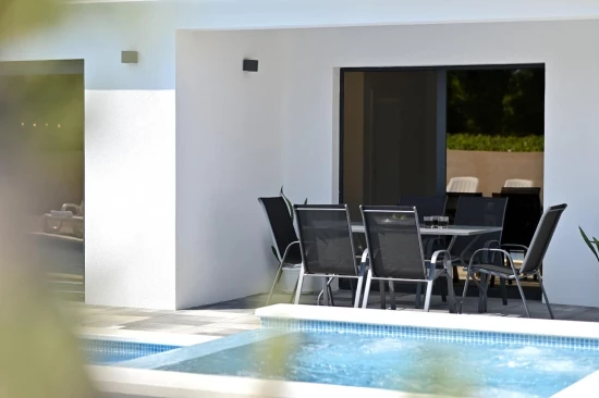 Vila UNKNOWN 7000 N1