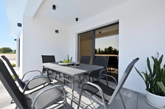 Vila UNKNOWN 7000 N1