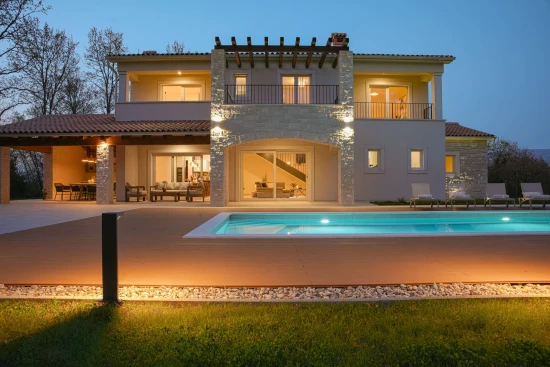 Vila UNKNOWN 7000 N1