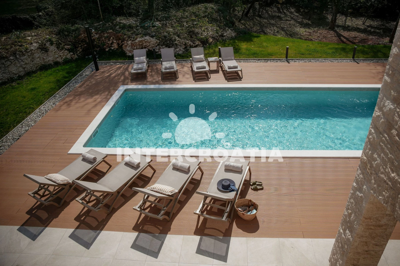 Vila UNKNOWN 7000 N1