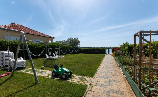 Apartmán Severní Dalmácie - Privlaka DA 17537 N3