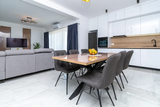 Apartmán Střední Dalmácie - Okrug Gornji DA 17543 N1