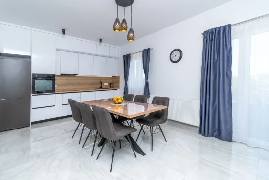 Apartmán Střední Dalmácie - Okrug Gornji DA 17543 N1