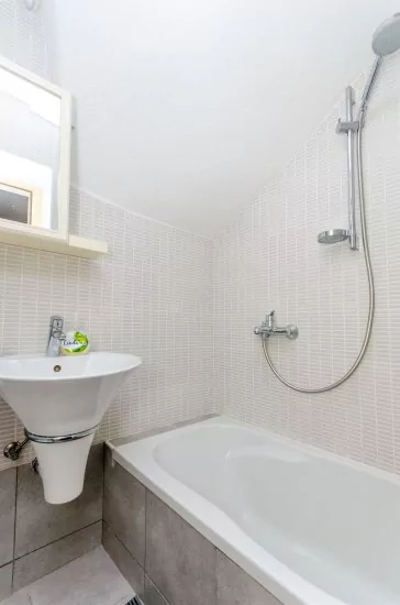 Apartmán Střední Dalmácie - Baška Voda DA 2101 N1