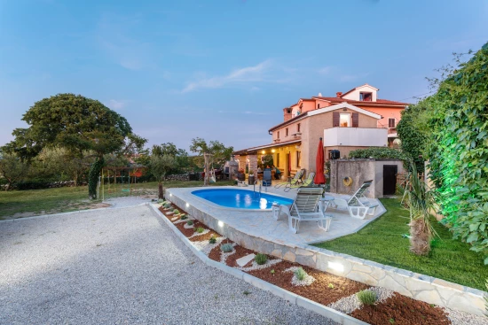 Vila s bazénem Ostrov Krk - Poljica OS 8050 N1