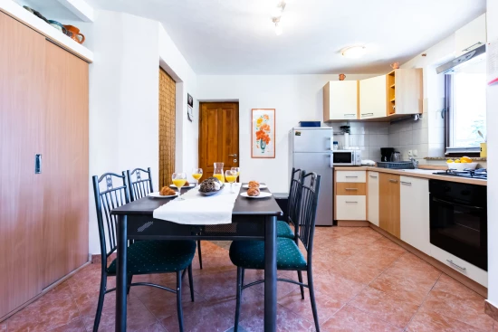 Vila s bazénem Ostrov Krk - Poljica OS 8050 N1