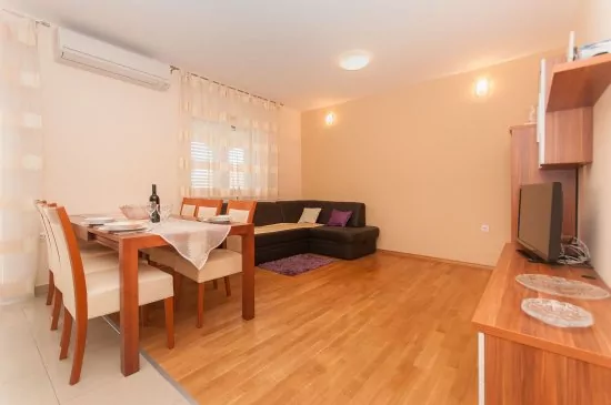 Apartmán Střední Dalmácie - Jesenice DA 2850 N1