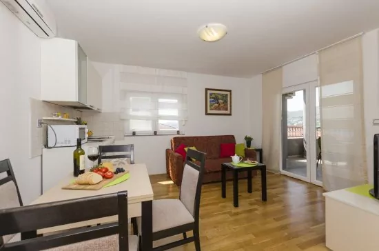 Apartmán Střední Dalmácie - Okrug Donji DA 3300 N6