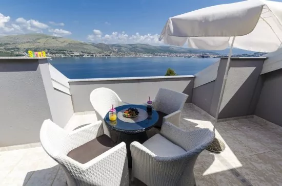 Apartmán Střední Dalmácie - Okrug Donji DA 3300 N12