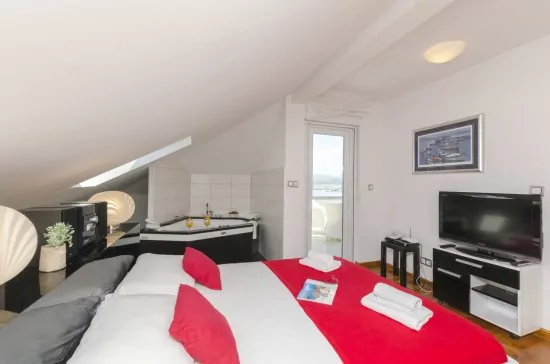 Apartmán Střední Dalmácie - Okrug Donji DA 3300 N12