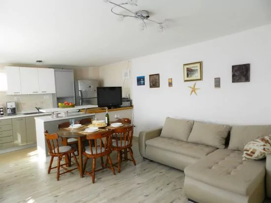 Apartmán Střední Dalmácie - Pisak DA 2302 N1