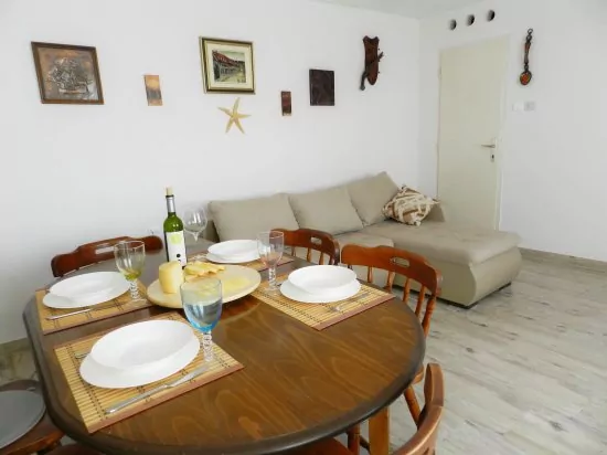 Apartmán Střední Dalmácie - Pisak DA 2302 N1