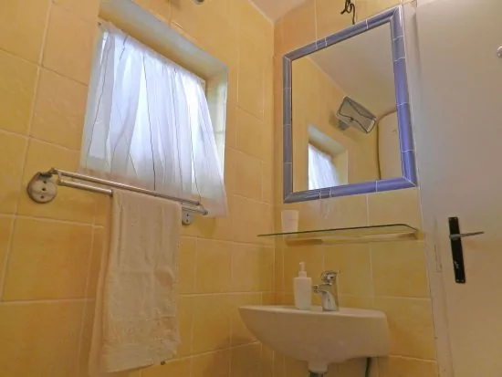 Apartmán Střední Dalmácie - Pisak DA 2302 N1