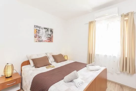 Vila s bazénem Střední Dalmácie - Makarska DA 2002 N1