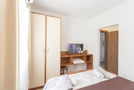 Vila s bazénem Střední Dalmácie - Makarska DA 2002 N1