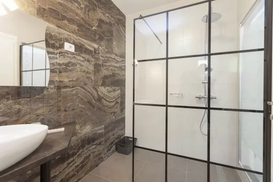 Vila s bazénem Střední Dalmácie - Makarska DA 2002 N1