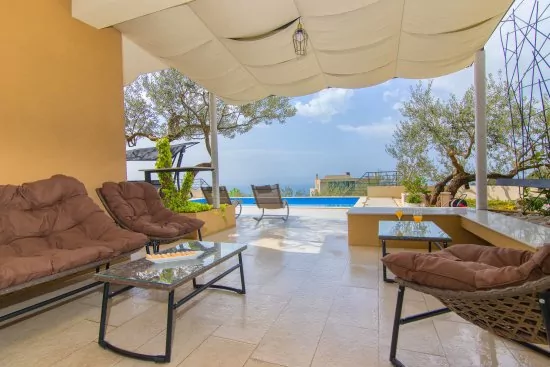 Vila s bazénem Střední Dalmácie - Makarska DA 2002 N1