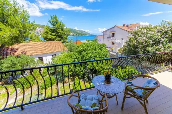 Apartmán Střední Dalmácie - Okrug Gornji DA 3301 N1