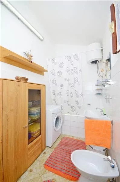 Apartmán Střední Dalmácie - Okrug Gornji DA 3301 N1
