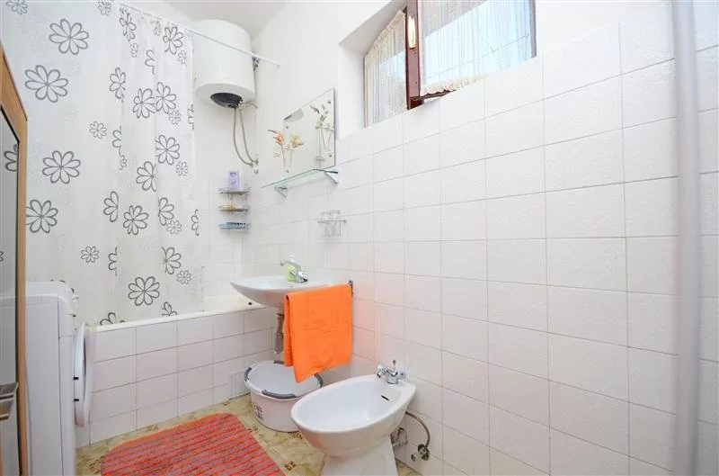 Apartmán Střední Dalmácie - Okrug Gornji DA 3301 N1