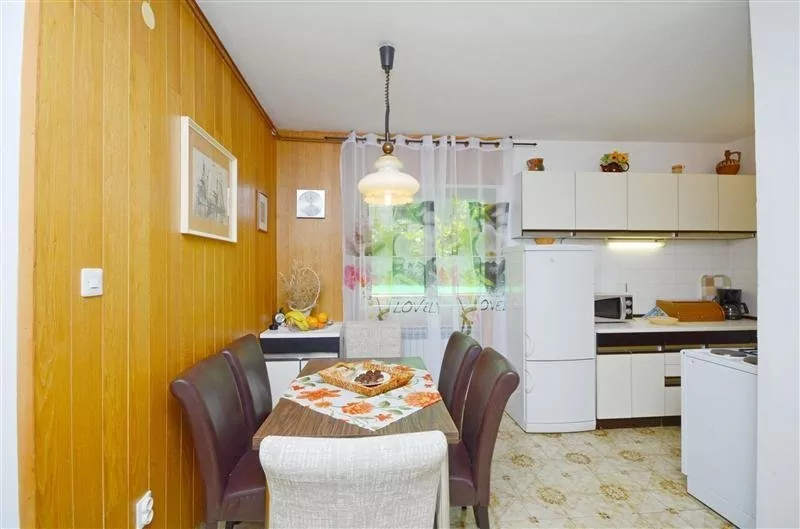 Apartmán Střední Dalmácie - Okrug Gornji DA 3301 N1