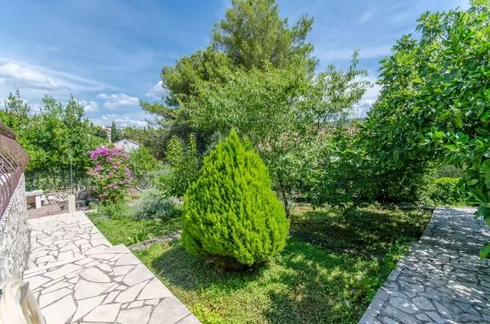 Apartmán Střední Dalmácie - Okrug Gornji DA 3301 N1