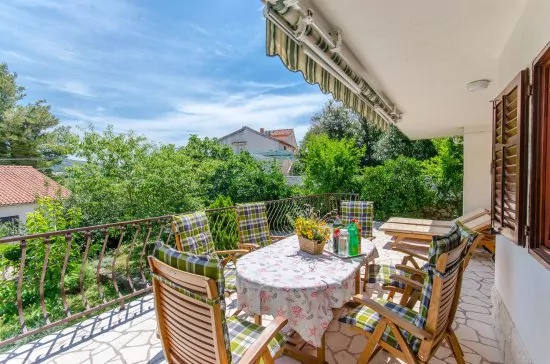 Apartmán Střední Dalmácie - Okrug Gornji DA 3301 N1