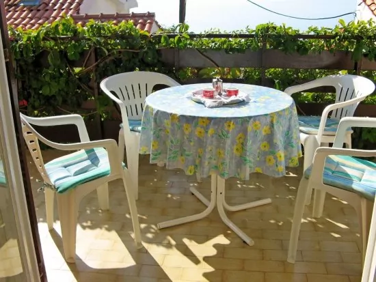 Apartmán Střední Dalmácie - Pisak DA 2304 N1