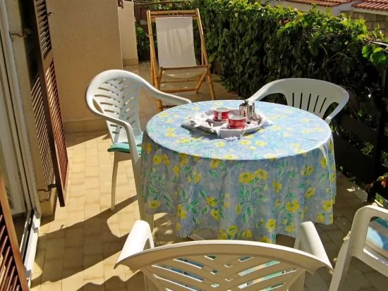 Apartmán Střední Dalmácie - Pisak DA 2304 N1