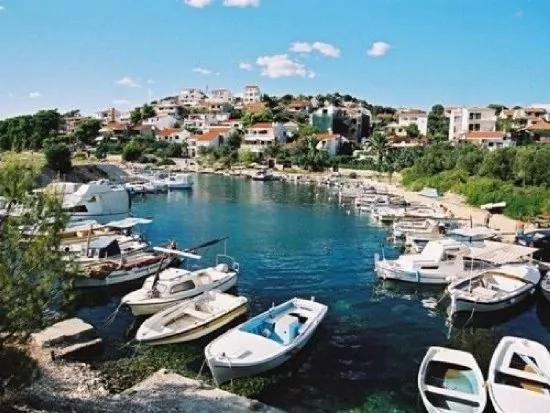 Apartmán Střední Dalmácie - Okrug Donji DA 3333 N1