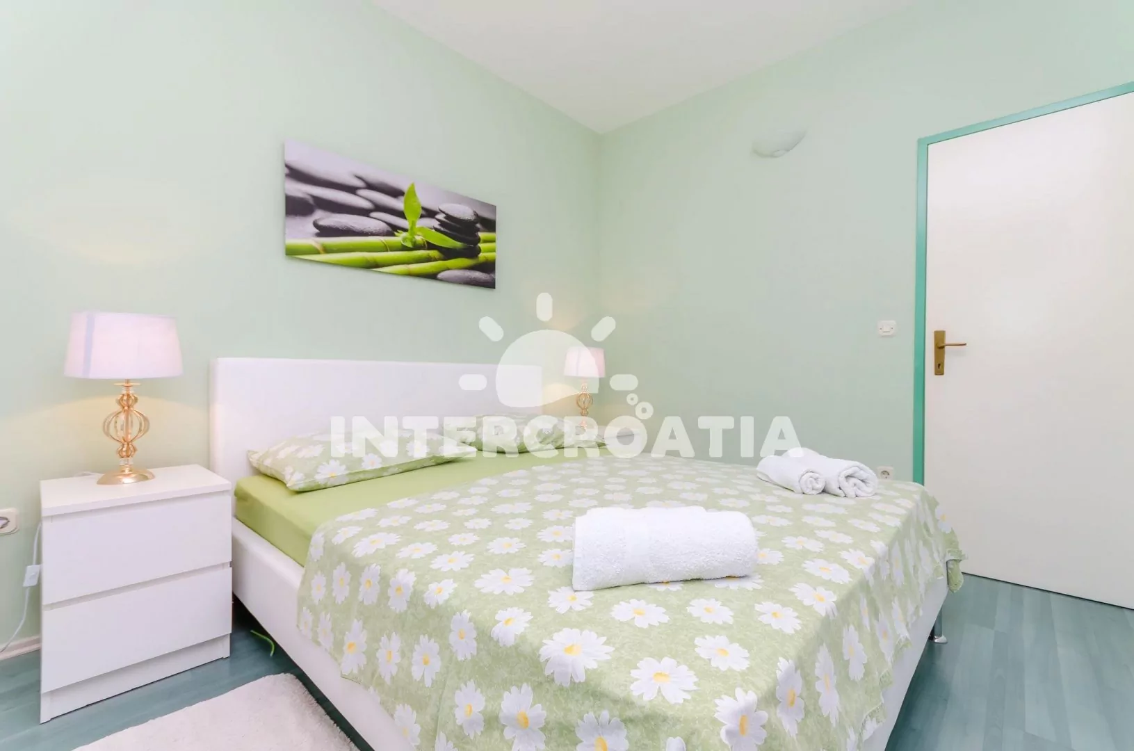 Apartmán Střední Dalmácie - Okrug Donji DA 3333 N1