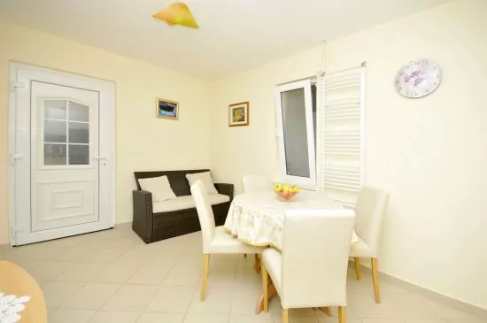 Apartmán Střední Dalmácie - Okrug Gornji DA 3316 N1