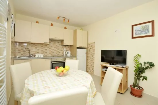 Apartmán Střední Dalmácie - Okrug Gornji DA 3316 N1