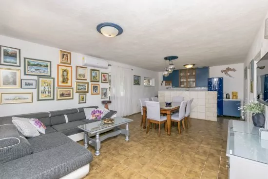 Apartmán Střední Dalmácie - Okrug Gornji DA 3304 N2