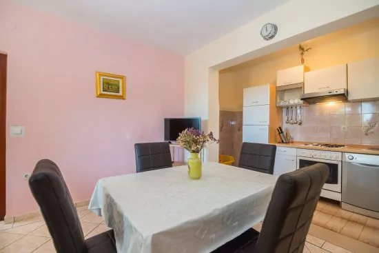 Apartmán Střední Dalmácie - Okrug Gornji DA 3305 N1