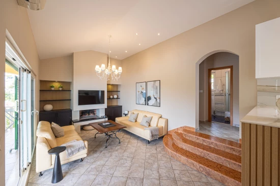 Vila s bazénem Střední Dalmácie - Vinišće DA 3406 N1