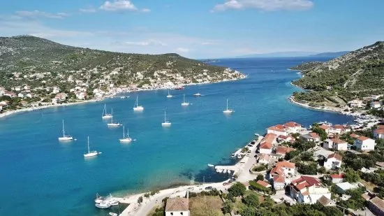 Vila s bazénem Střední Dalmácie - Vinišće DA 3407 N1