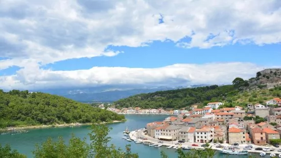 Zátoka nedaleko Novigradu