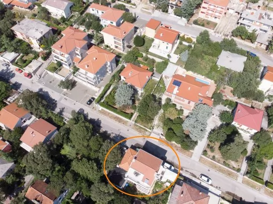 Umístění objektu z leteckého pohledu.