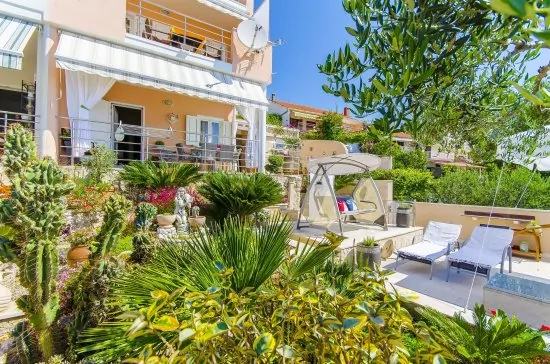 Apartmán Střední Dalmácie - Okrug Gornji DA 3306 N1