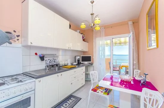 Apartmán Střední Dalmácie - Okrug Gornji DA 3306 N1