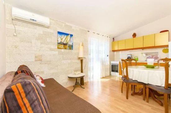 Apartmán Střední Dalmácie - Okrug Gornji DA 3306 N2