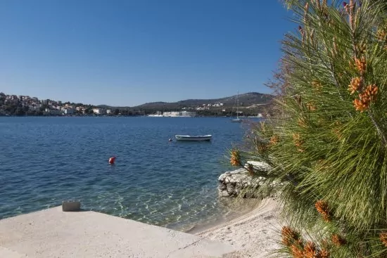 Moře a pláž 200 m pěší chůzí.