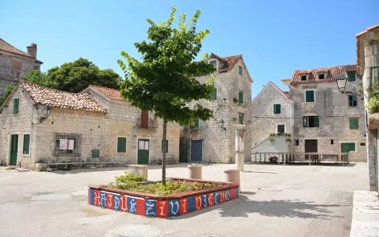 Kaštel Stari