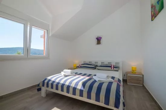 Apartmán Střední Dalmácie - Marina DA 3410 N1