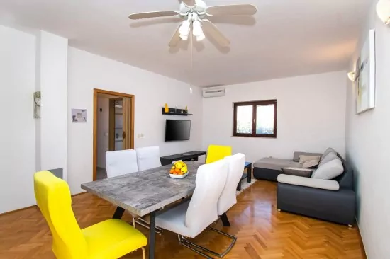 Apartmán Severní Dalmácie - Privlaka DA 5303 N1