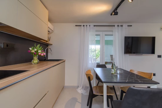 Apartmán Střední Dalmácie - Okrug Gornji DA 3309 N2